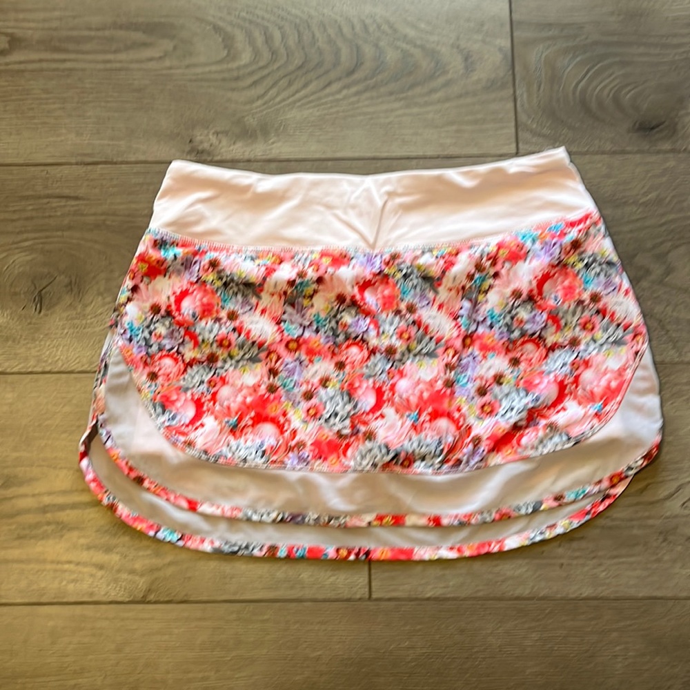 Hotty hot skirt in floral pattern